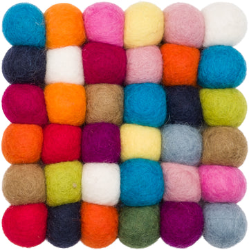 Lotte boule de feutre carrée à motif